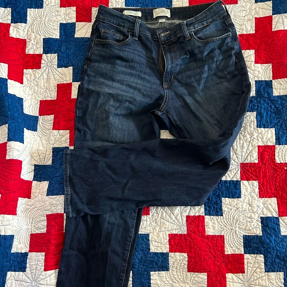 NWOT Universal Thread 8S